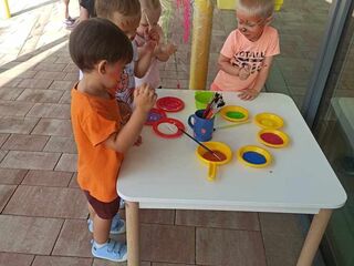 c22c80c5 d600 41d4 b9ed 532ba1024b98