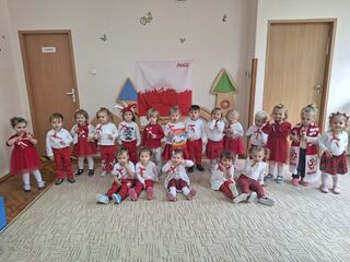 90b4ea62 c3a5 47df a41e 8e916380ff82