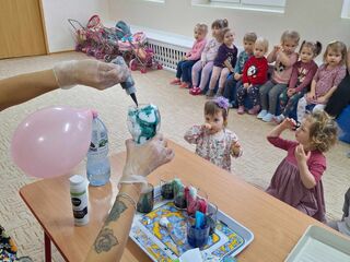 received 1096280568395943