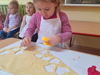 received 1395232801117676