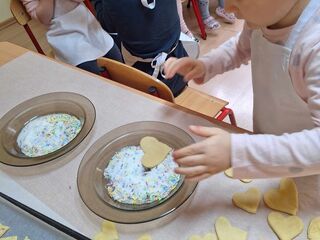 received 1585077122258158