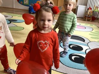 received 305920975437914