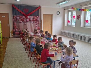 received 390645873568895