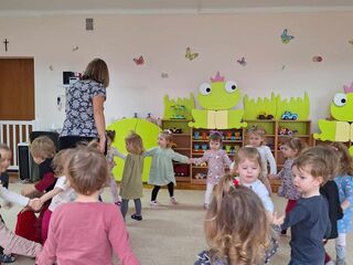 received 874025707803484