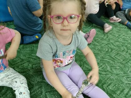 received 1279112126358146