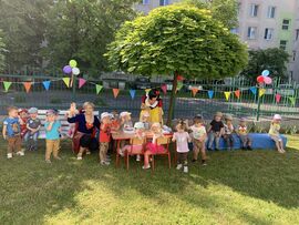 received 1467168534113921