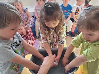 Messenger creation 6a6eb8c1 5b18 4c0d 95c8 306cc90ab2a5